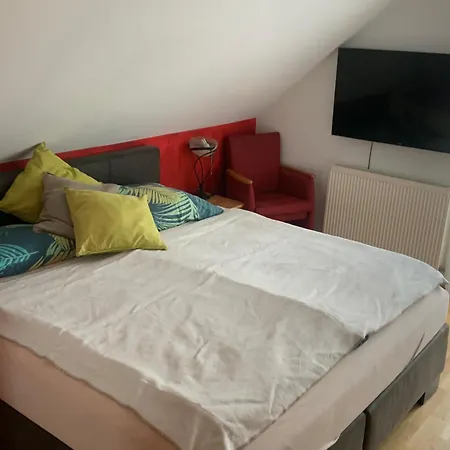Schmuckes Einfamilienwohnhaus *